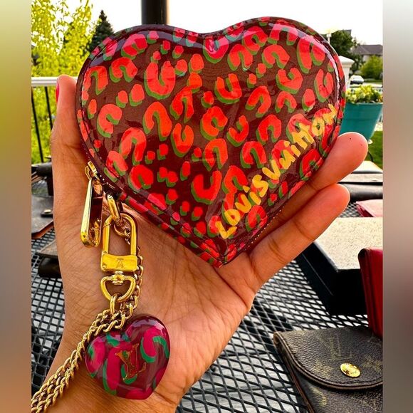 LOUIS VUITTON Vernis Leopard Coeur Heart Coin Purse - Picture 8 of 9